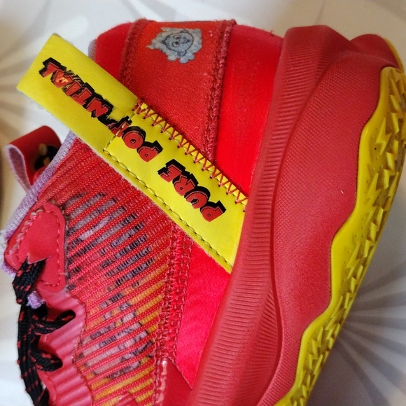 Adidas bounce Incredibles collaboration sneaker - Picture 9 of 10